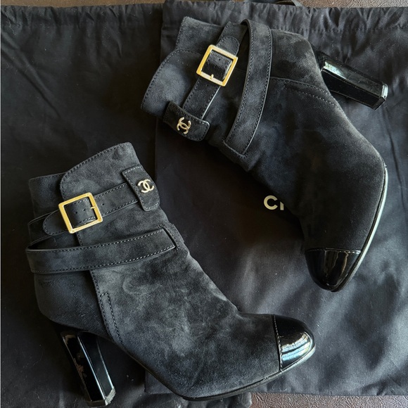CHANEL Shoes - 🖤Chanel🖤Strappy 'CC' Suede & Patent Ankle Boots